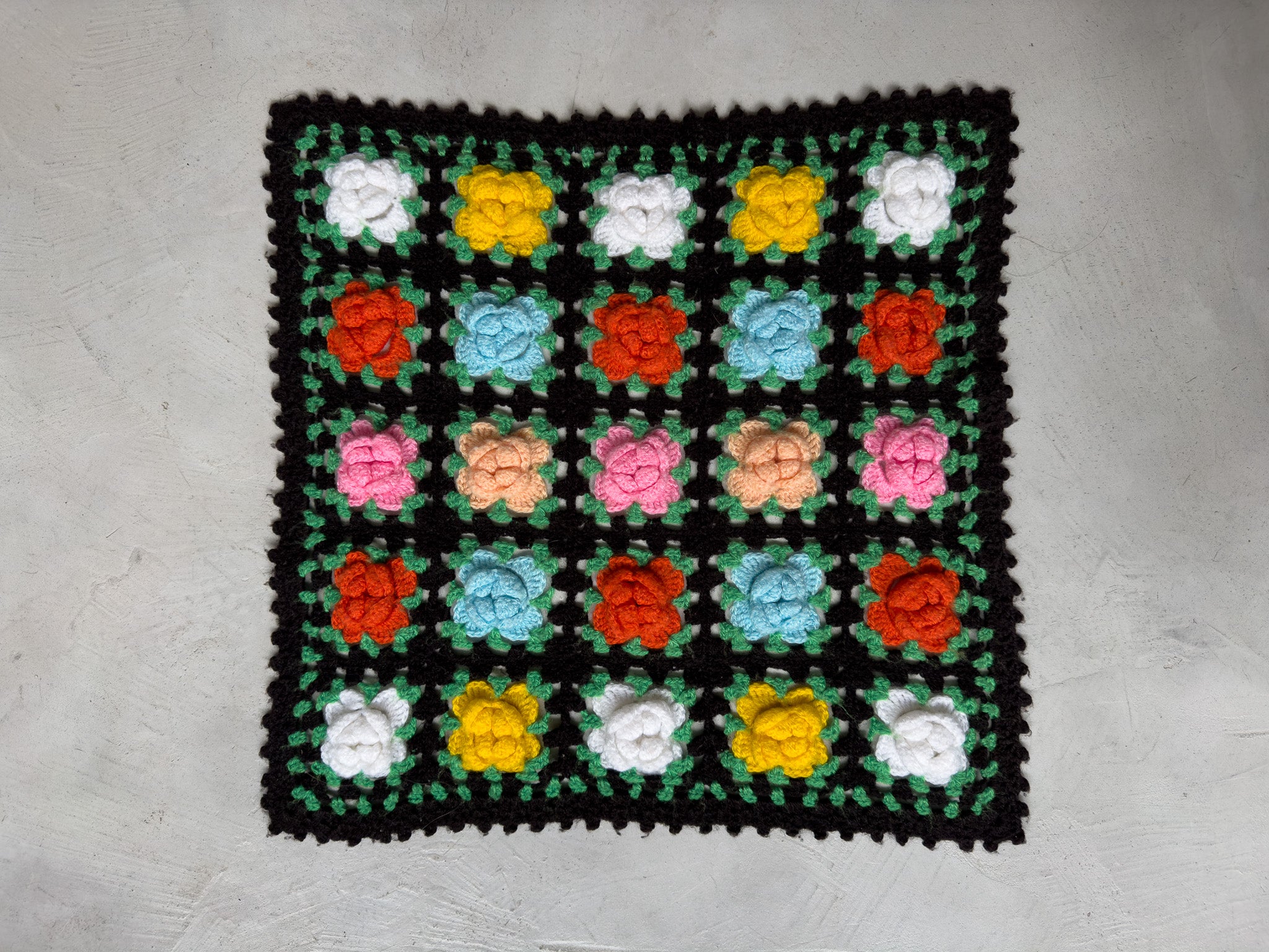 70's floral crochet doily
