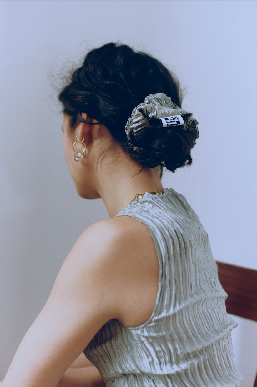 Plissé silk scrunchie