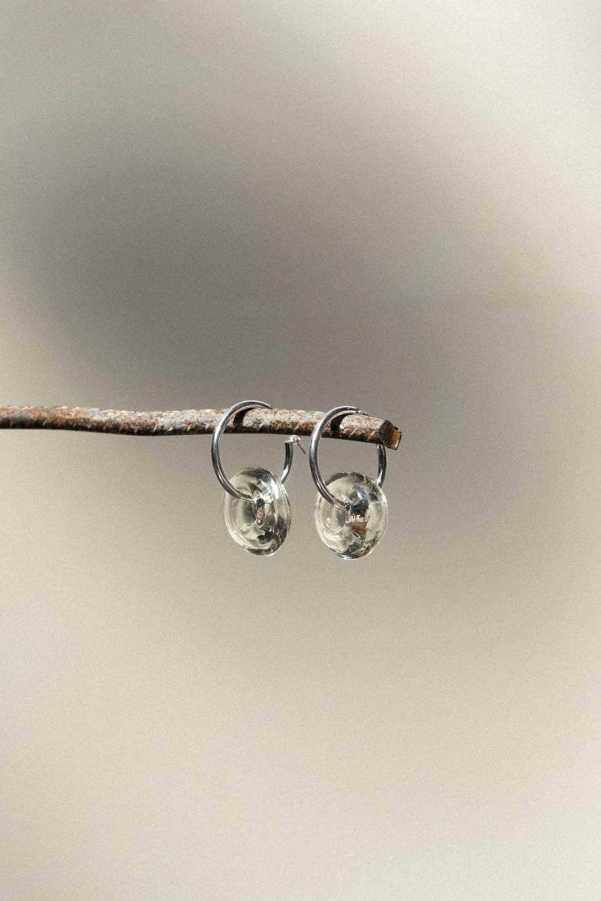 Obole clear & medium blue earrings